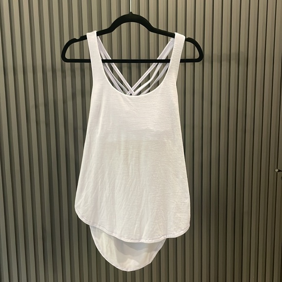 Lululemon wild tank top - size 8 - hydrangea blue - Picture 3 of 4